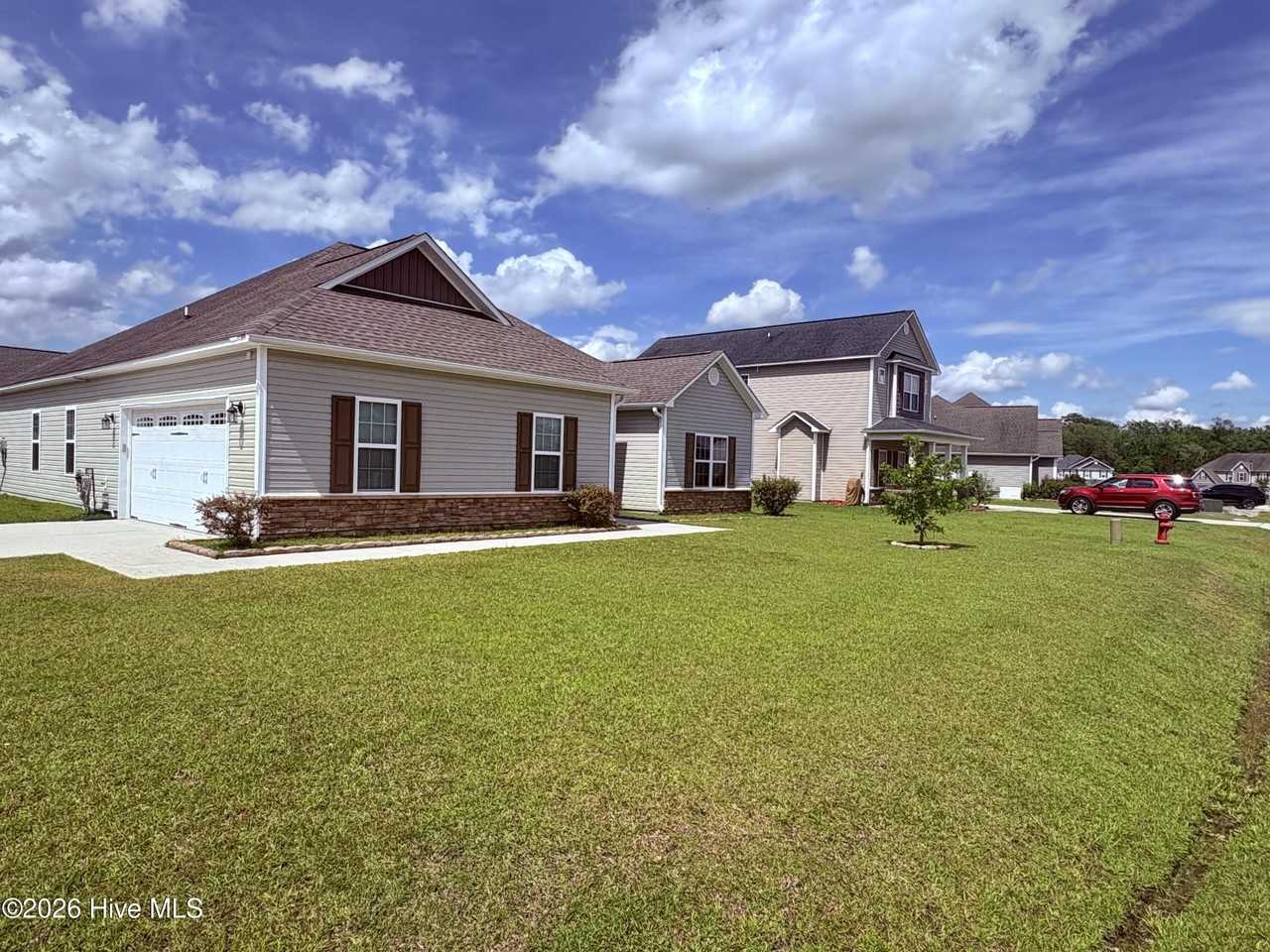 311 Aquamarine Cir - Photo 4 of 40