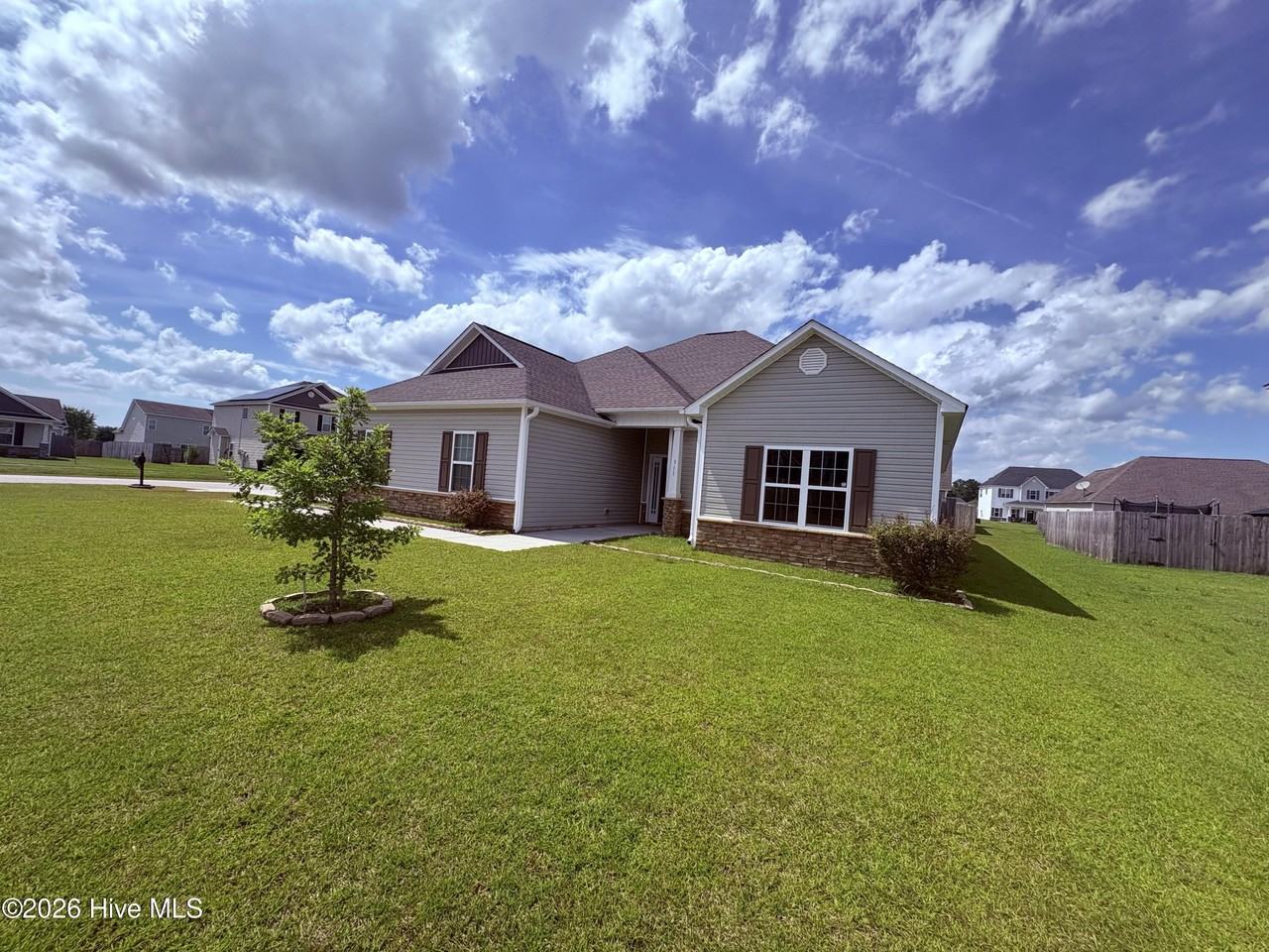 311 Aquamarine Cir - Photo 5 of 40
