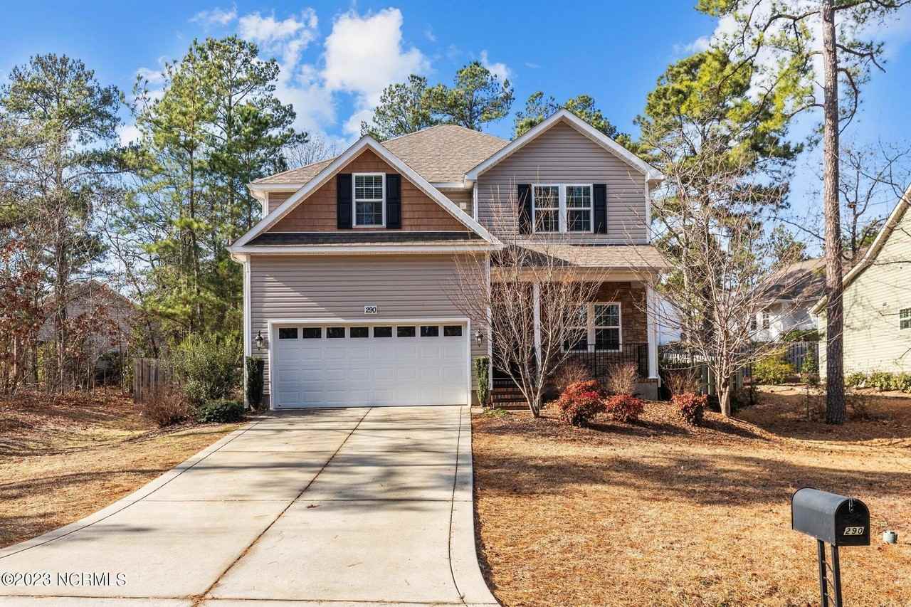 290 Adams Cir - Photo 3 of 38