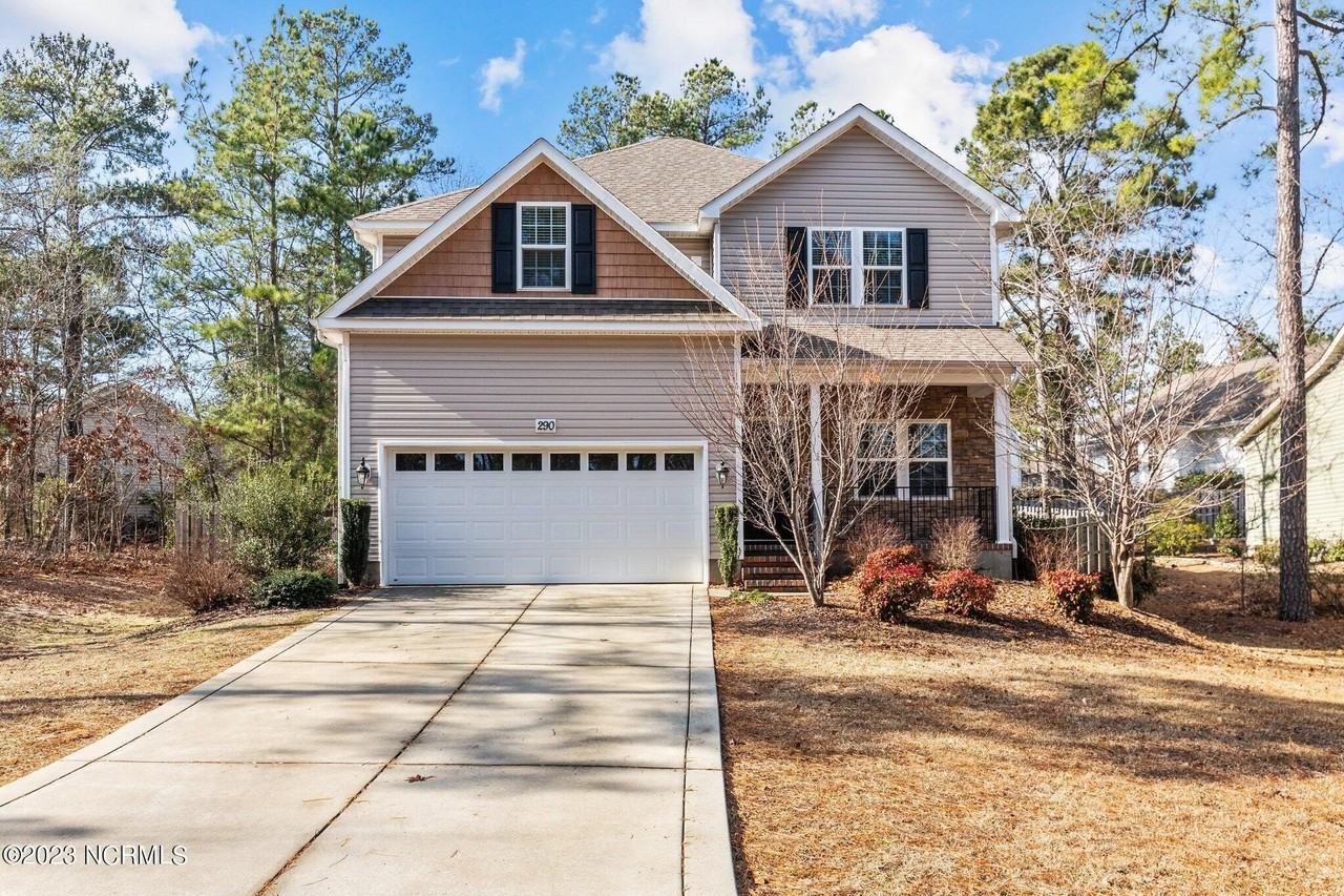 290 Adams Cir - Photo 4 of 38