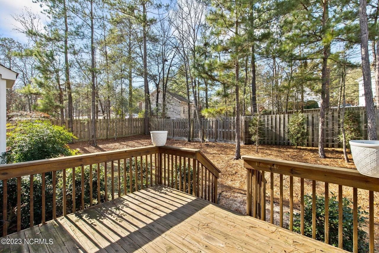 290 Adams Cir - Photo 7 of 38