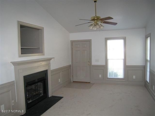 131 Starling Rd ## 2 - Photo 3 of 7
