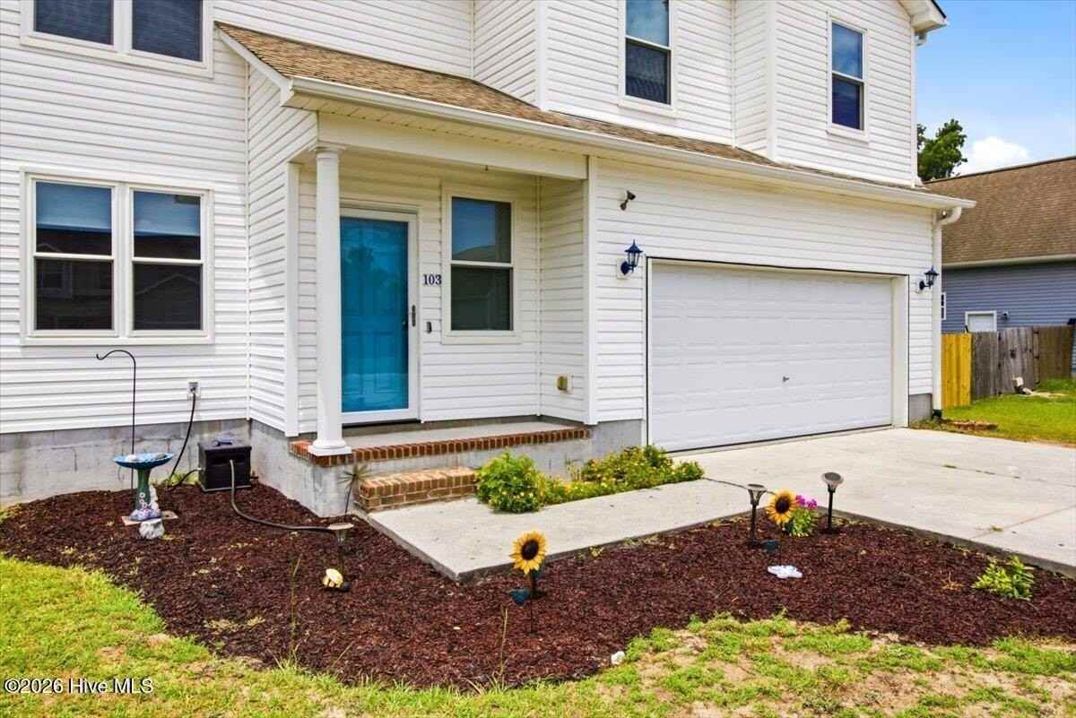 103 Briar Hollow Dr - Photo 4 of 40