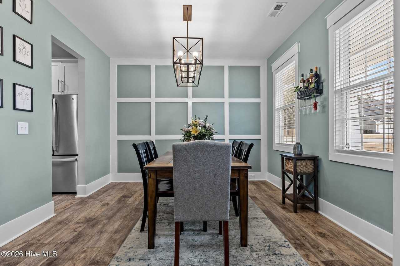 217 Thistleberry Dr - Photo 4 of 50