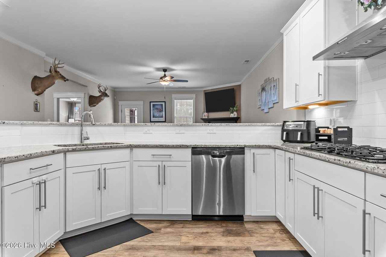 217 Thistleberry Dr - Photo 7 of 50