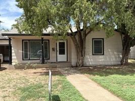 featured image of 2806 38th St