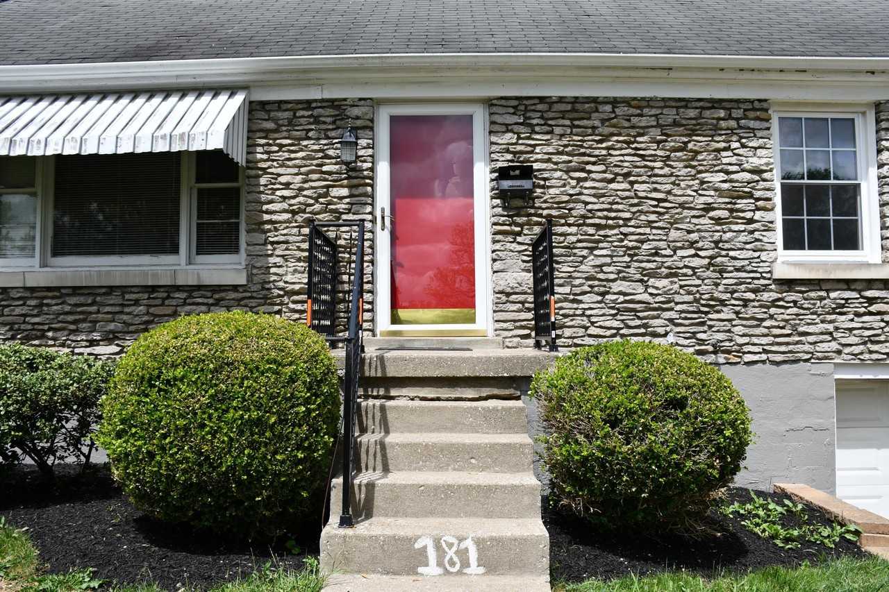 181 Saint James Dr - Photo 3 of 18