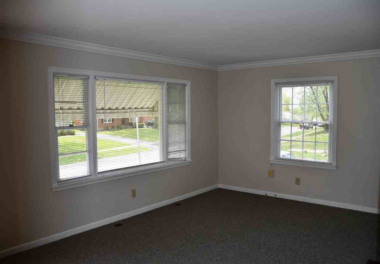 181 Saint James Dr - Photo 5 of 18