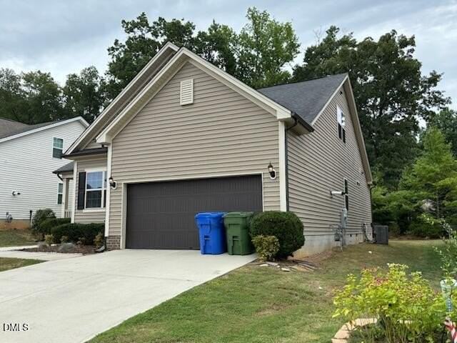 445 Pine Burr St - Photo 2 of 24