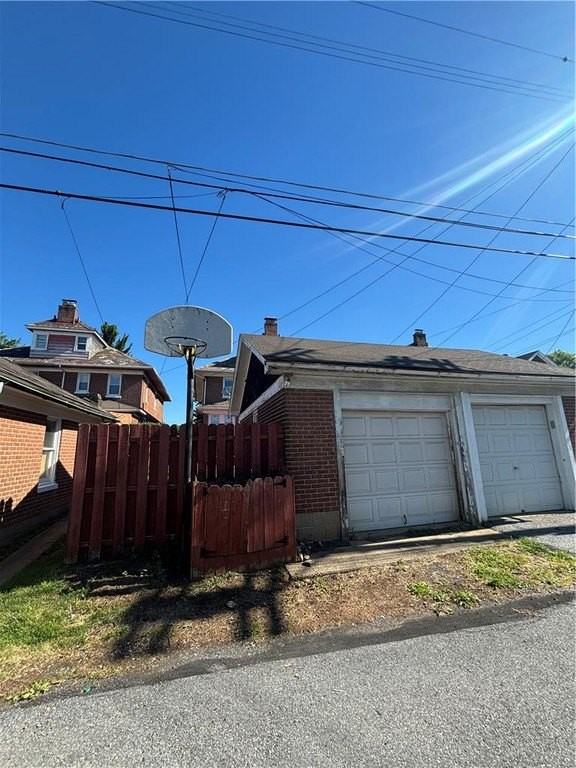2238 Fairview Ave - Photo 2 of 20