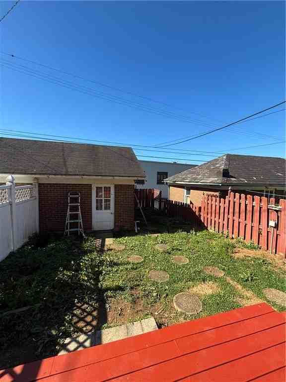 2238 Fairview Ave - Photo 4 of 20