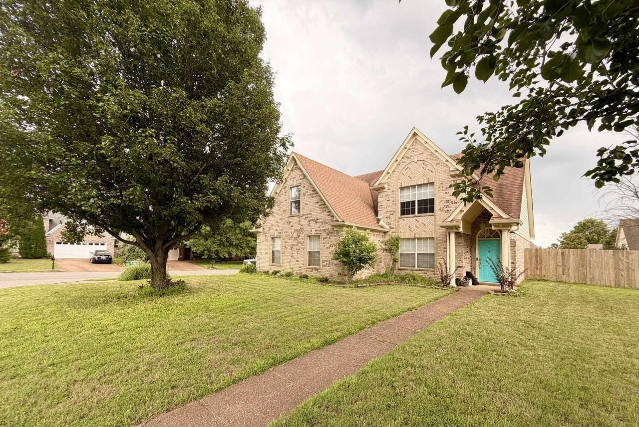 240 Magnolia Garden Ln - Photo 3 of 11