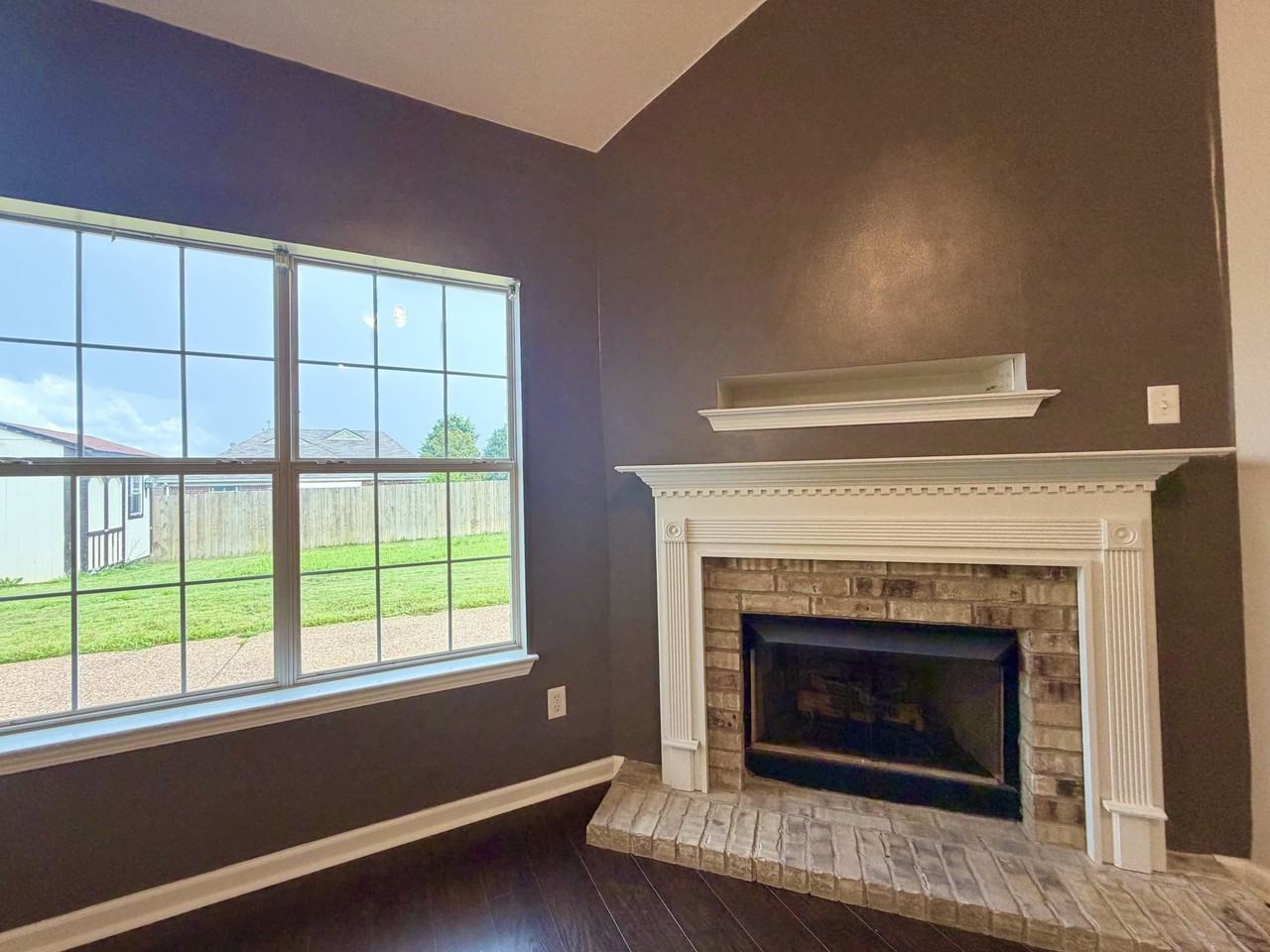 240 Magnolia Garden Ln - Photo 6 of 11