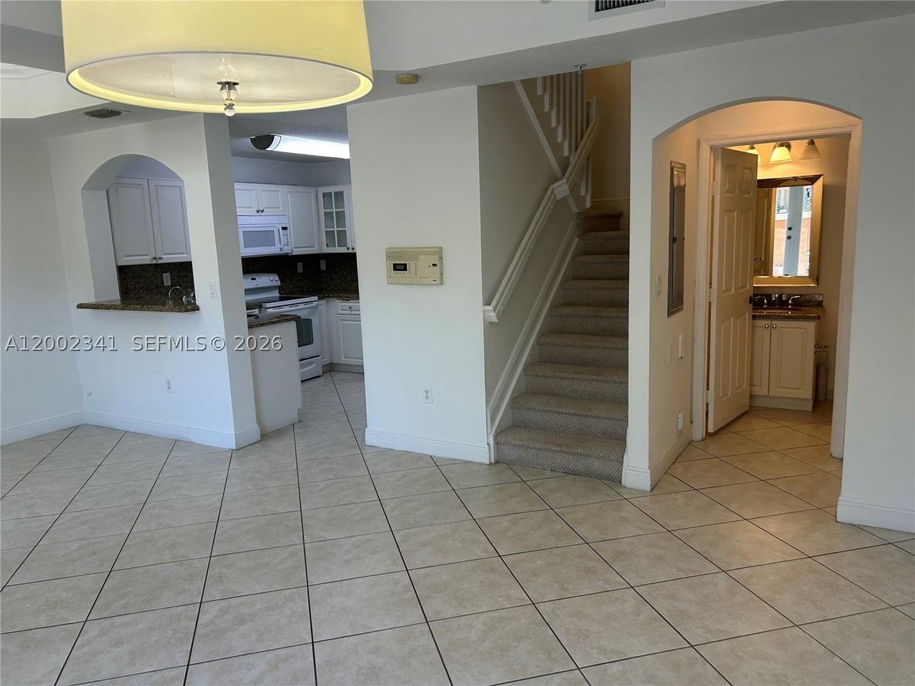 915 Sw 143rd Ter #2008 - Photo 2 of 11