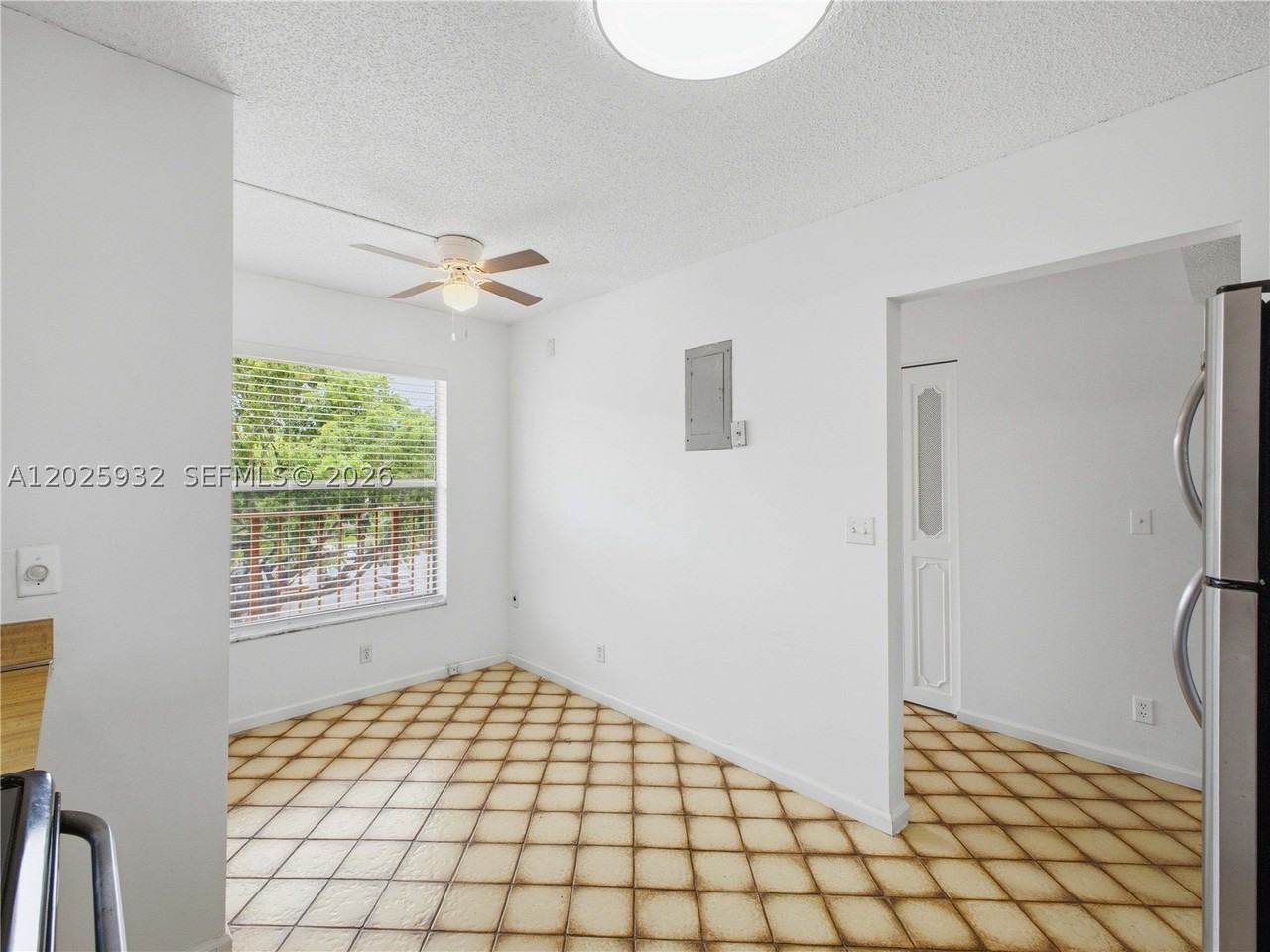 14623 Bonaire Blvd #405 - Photo 4 of 38