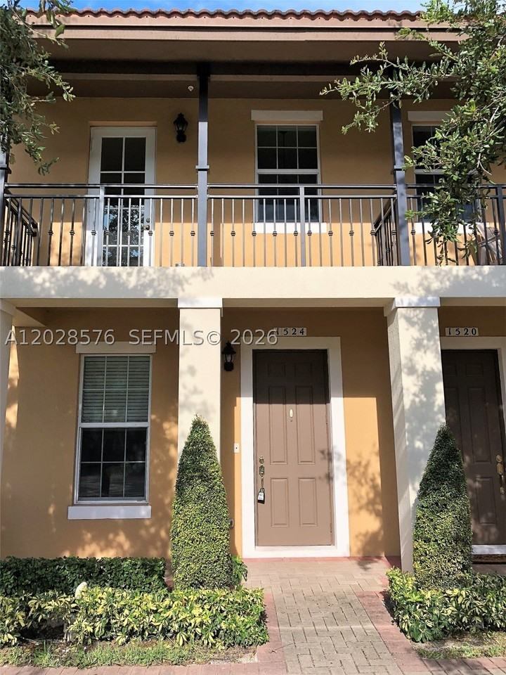 1524 Sw 147th Ave #1524