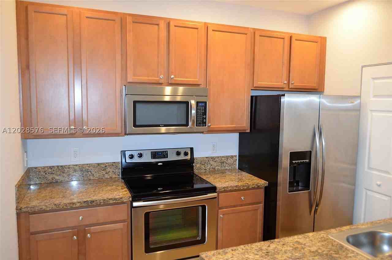 1524 Sw 147th Ave #1524 - Photo 5 of 18