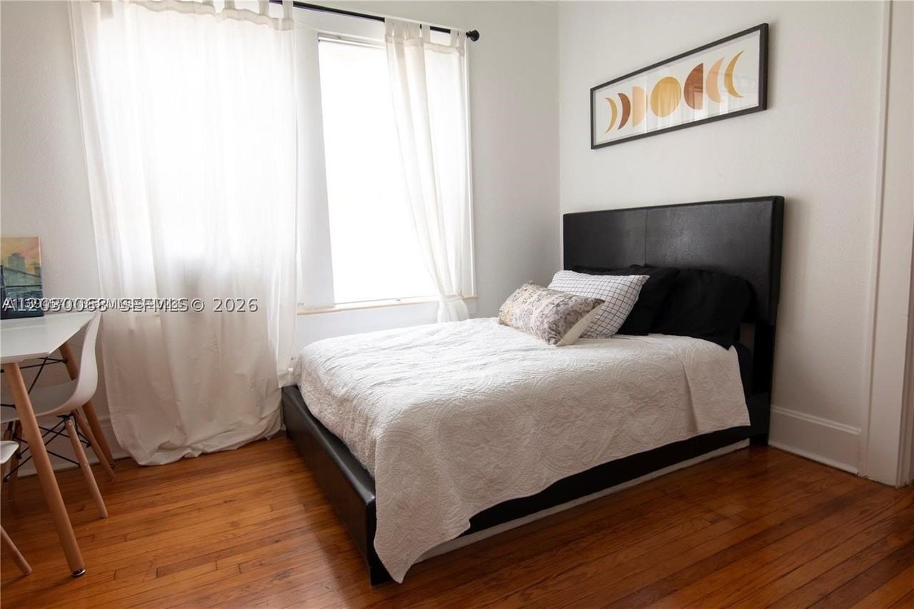 124 Mendoza Ave #9 - Photo 7 of 10