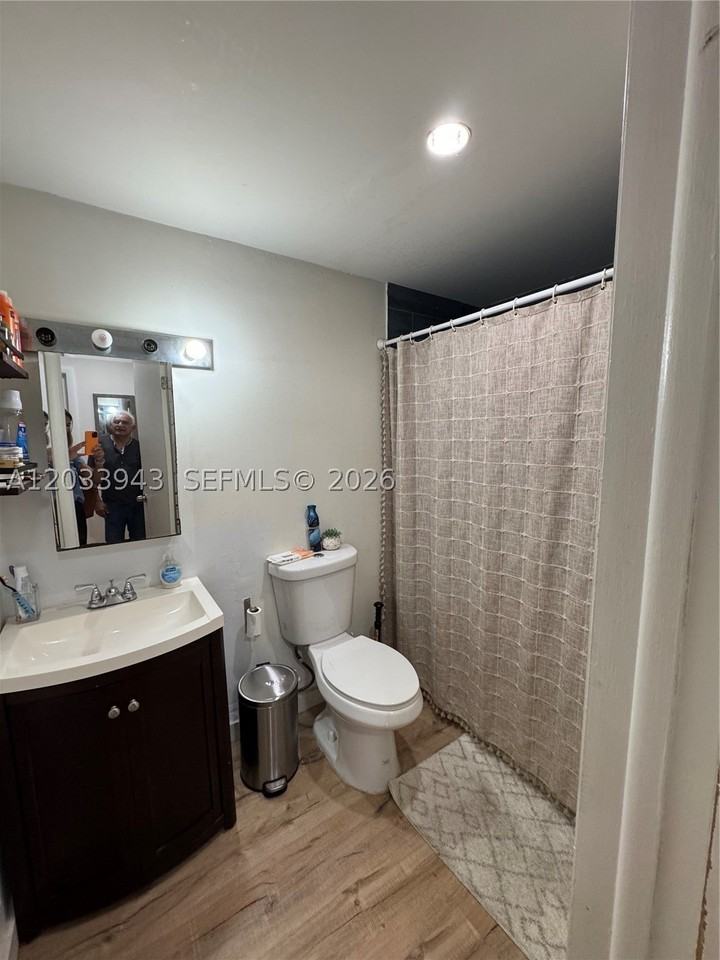 645 Ne 121st St #304 - Photo 5 of 16