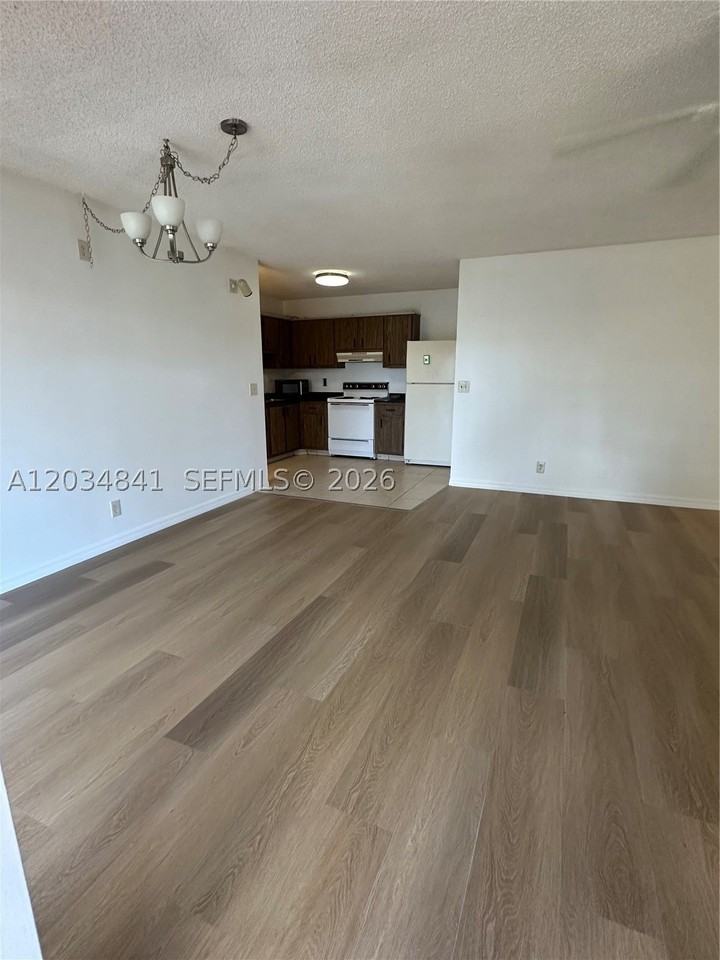 3490 La Jardin Ct #B2 - Photo 6 of 16