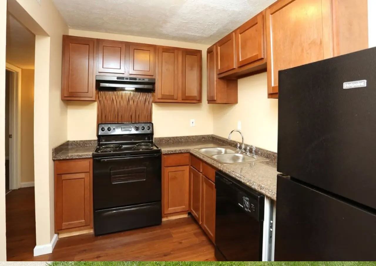 2220 Apartments - Photo 3 of 18