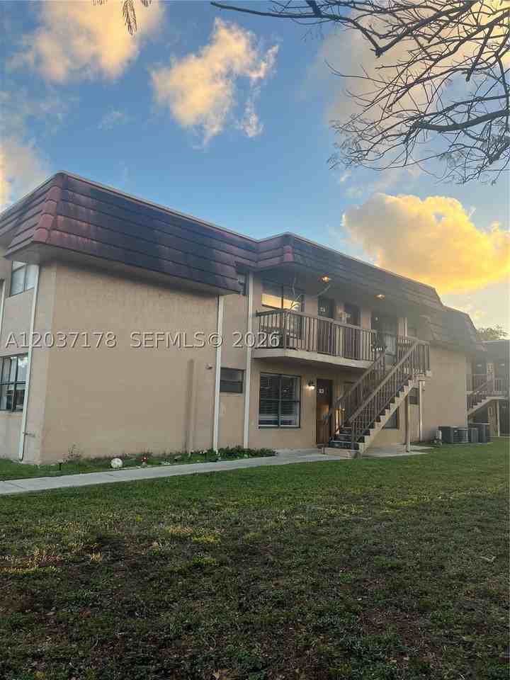 14861 Sw 104th St #28-14 - Photo 3 of 21