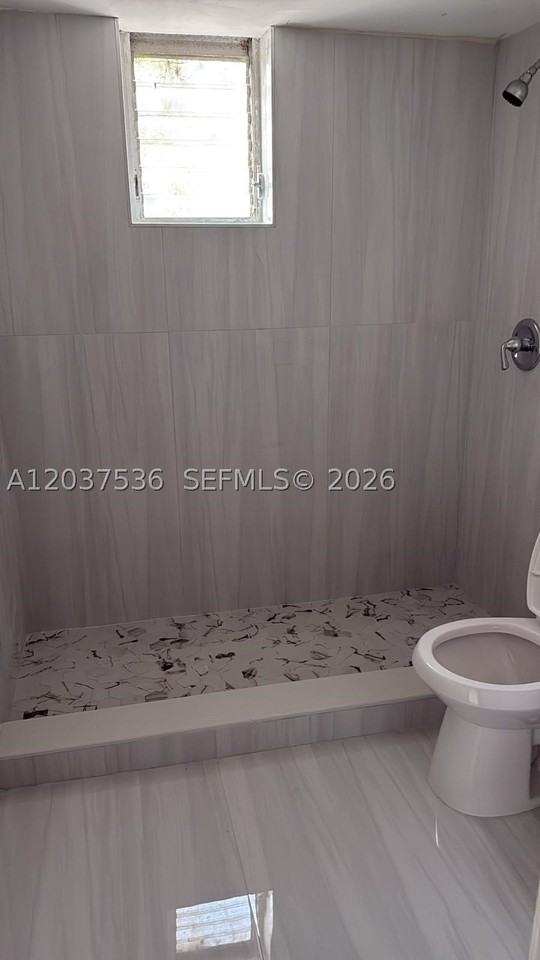 6151 Sw 35th St #1 - Photo 4 of 7