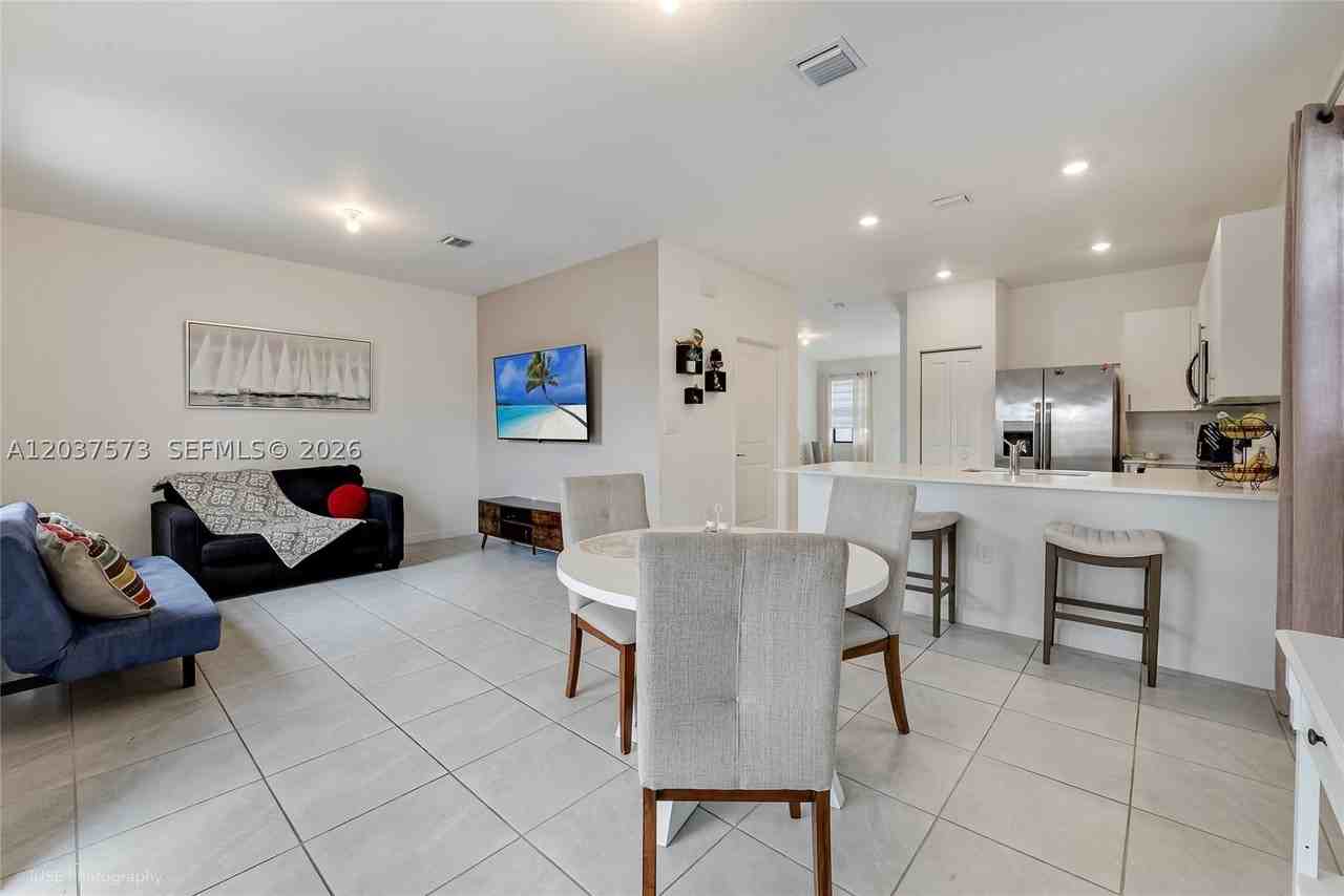 23105 Sw 128th Pl #23105 - Photo 3 of 24
