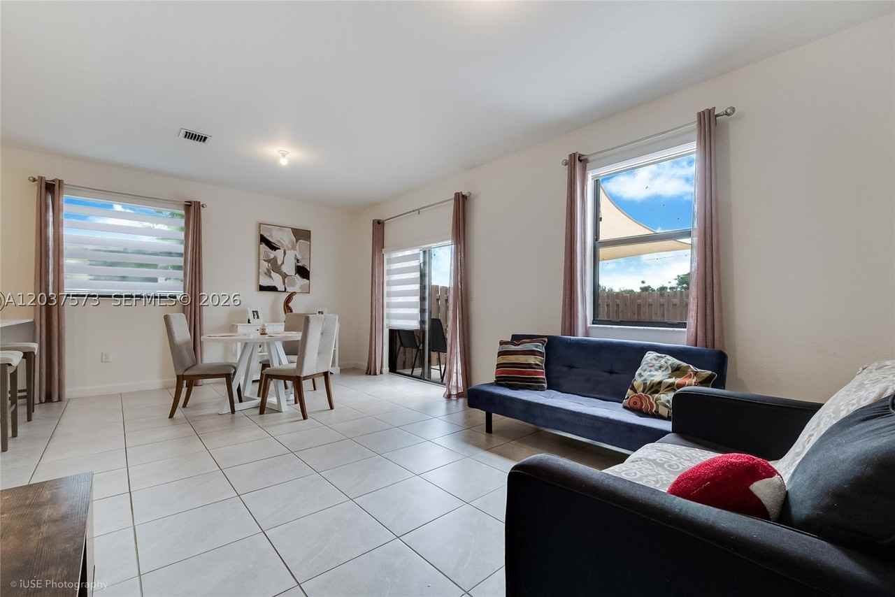 23105 Sw 128th Pl #23105 - Photo 4 of 24