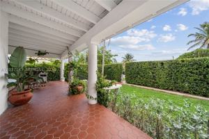 featured image of 2421 Sw 26th Ln