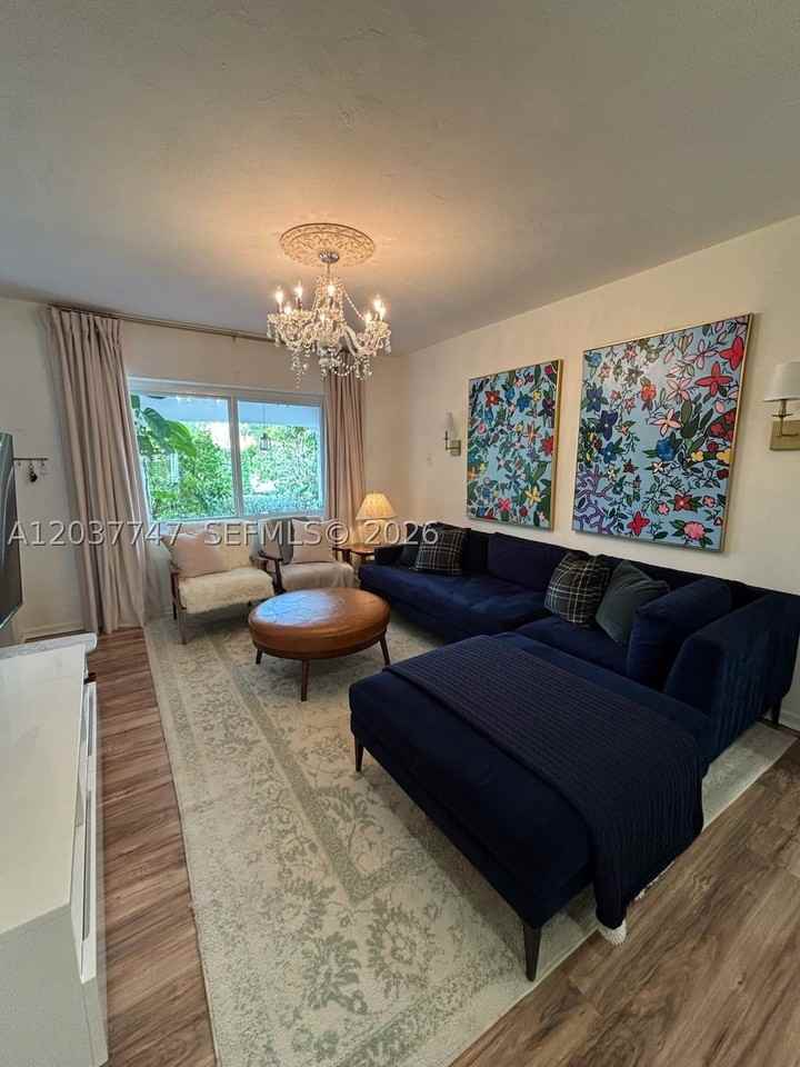 2421 Sw 26th Ln - Photo 7 of 26