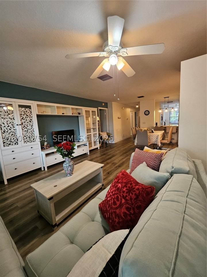 3015 Sw 21st Ter #371B - Photo 4 of 17