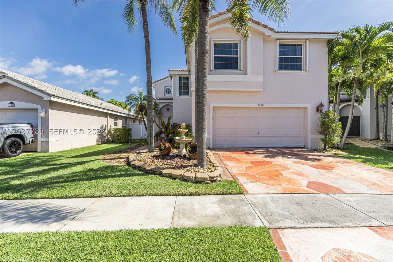 17367 Sw 20th Ct - Photo 2 of 29