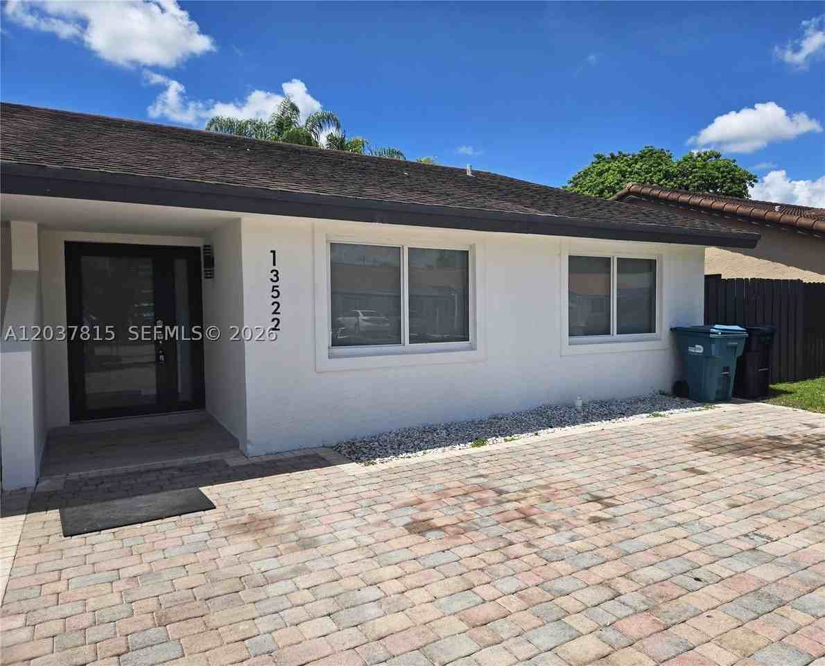 13520 Sw 64th Ln #13522 - Photo 3 of 19