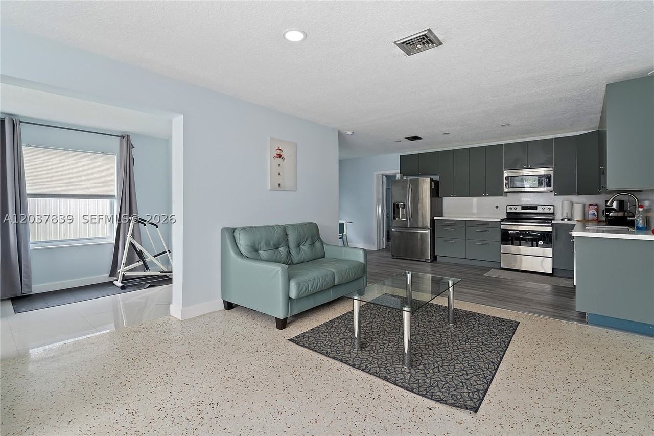 644 Sw 7th Ct #0 - Photo 6 of 50
