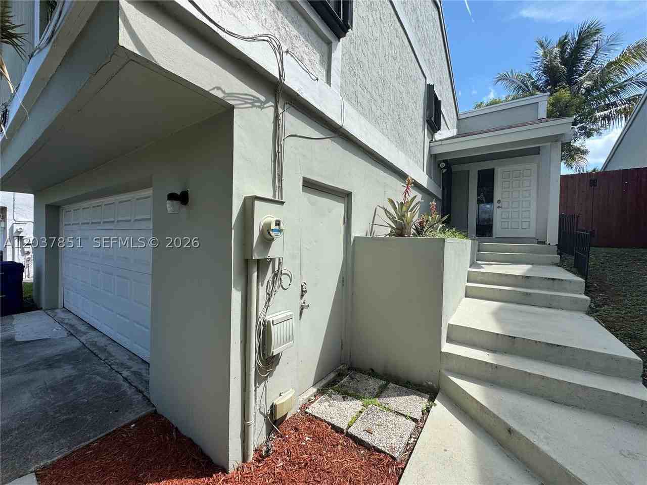 21738 Sw 99th Ct - Photo 5 of 25