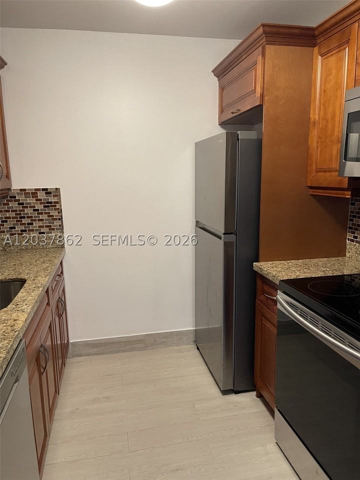 151 Sw 135th Ter #108T - Photo 6 of 14