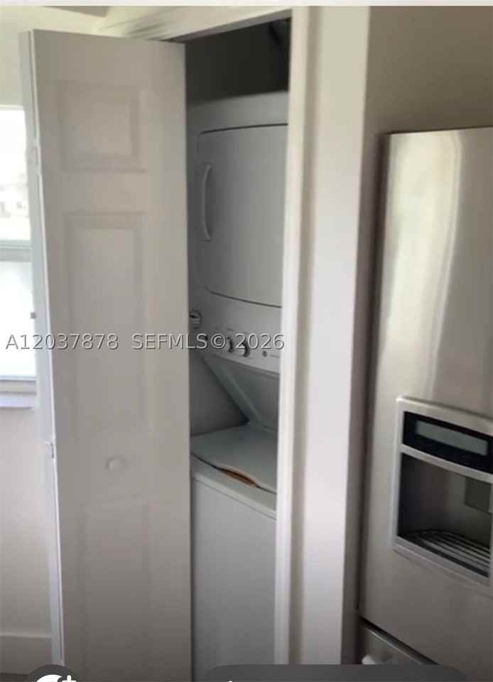 1270 Se 26th St #204 - Photo 4 of 13