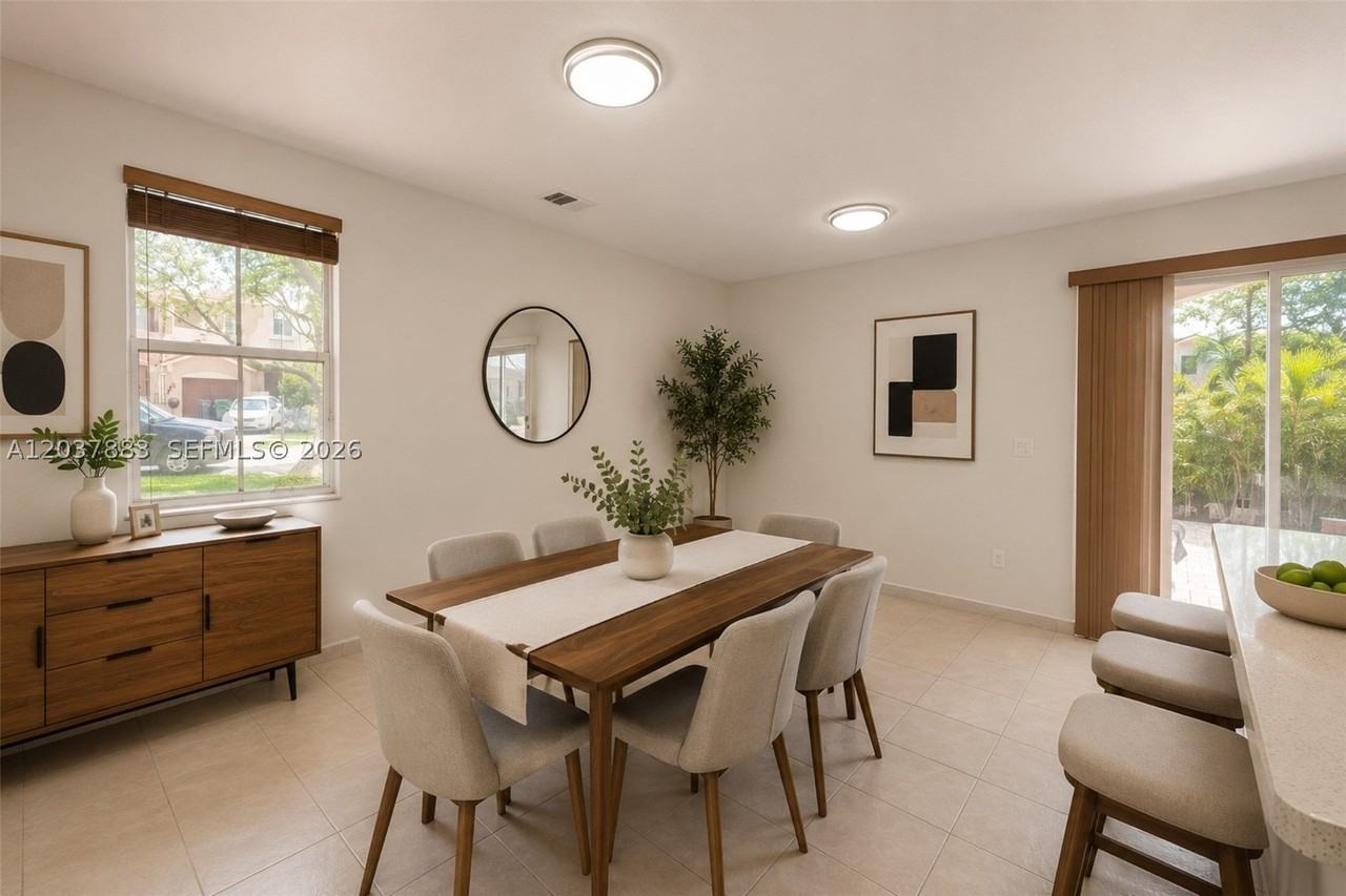 935 Sw 154th Path - Photo 5 of 17