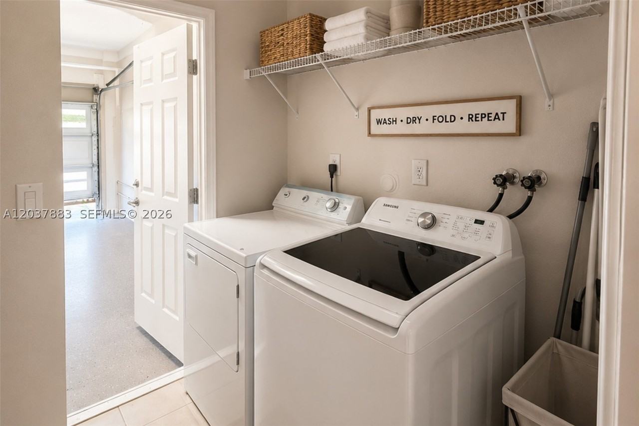 935 Sw 154th Path - Photo 7 of 17