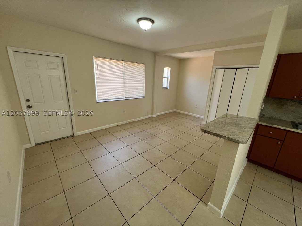 686 Ne 85th St #3B - Photo 5 of 5