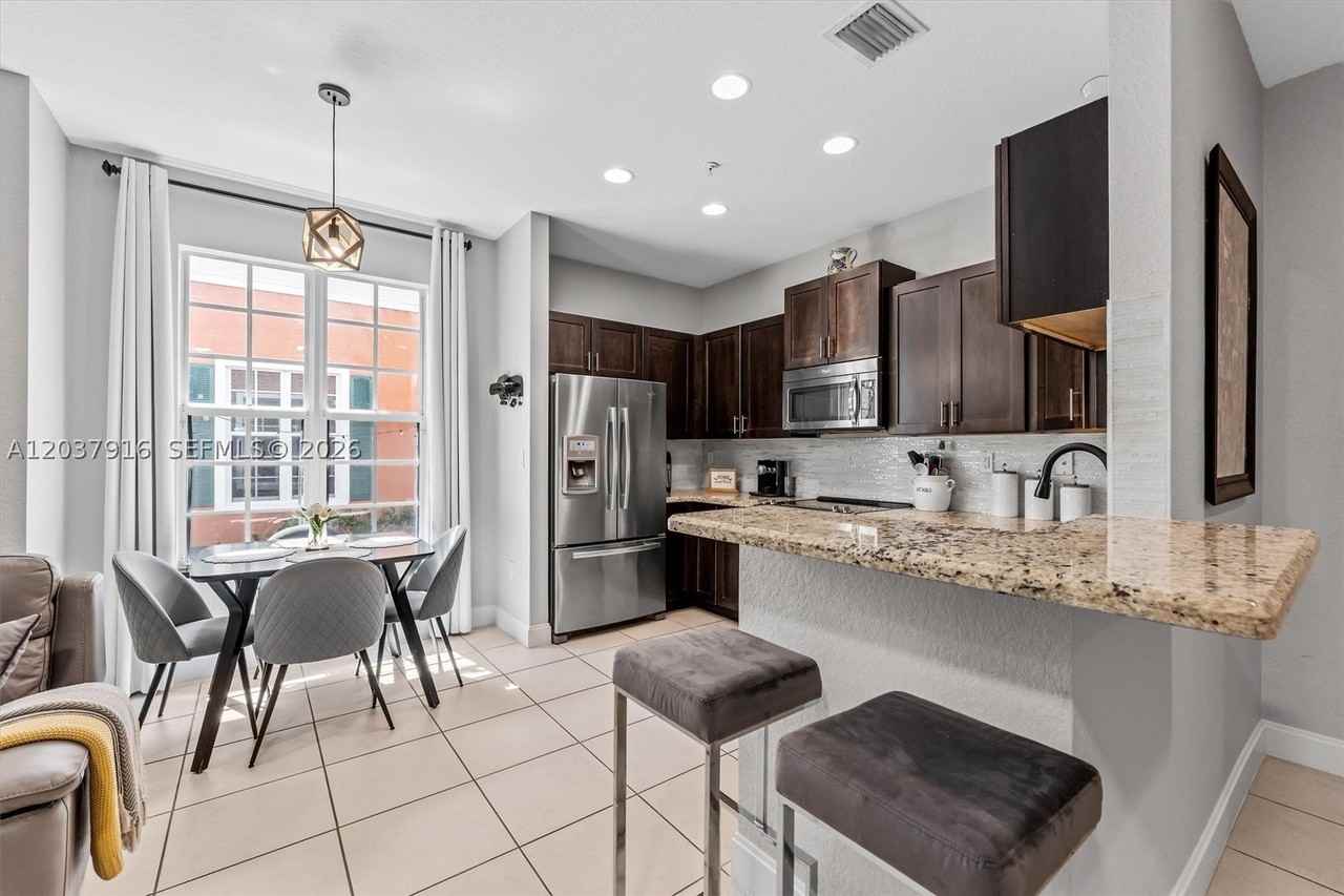 712 Sw 2nd Way #712 - Photo 6 of 29