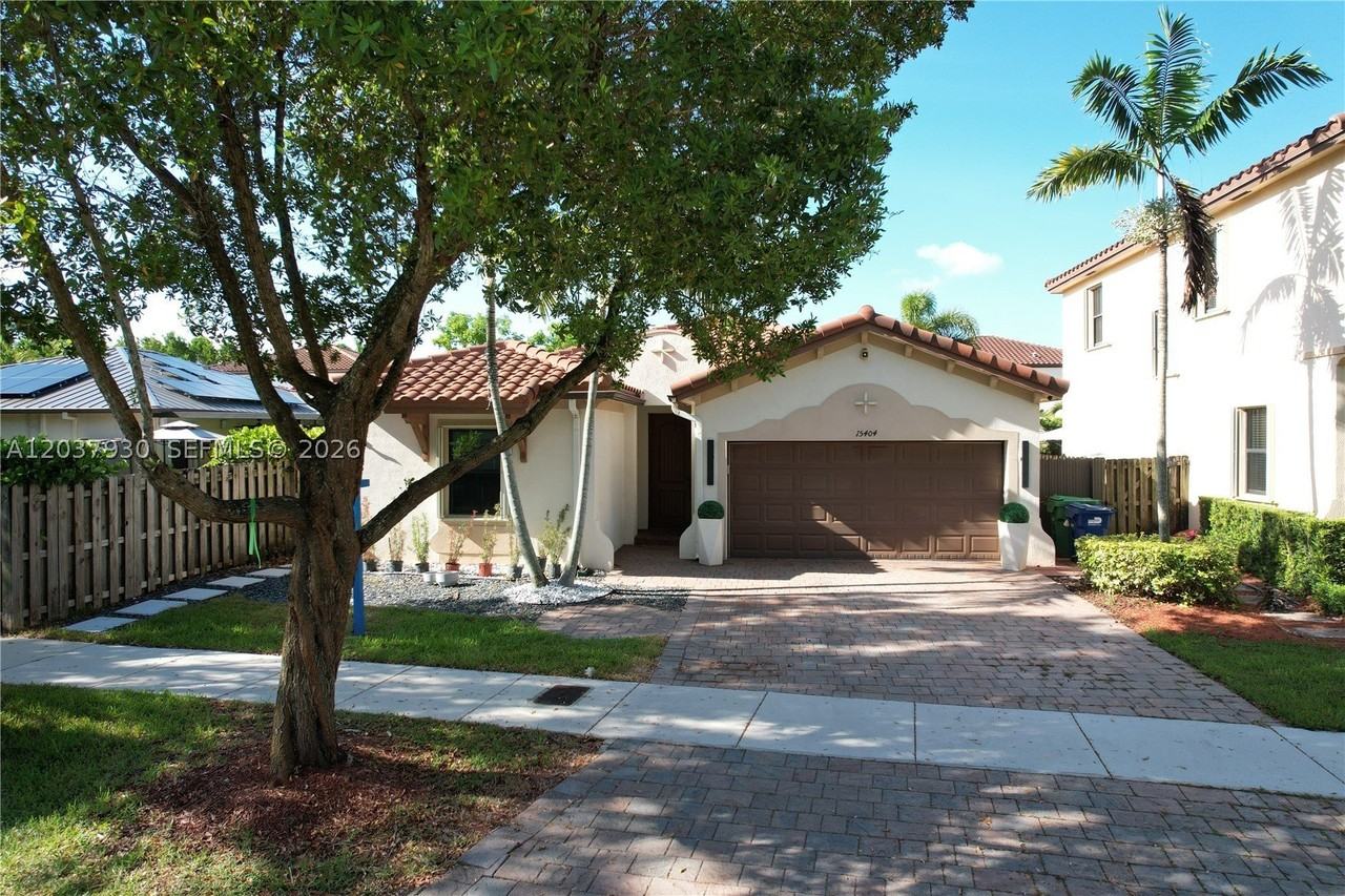 15404 Sw 175th St - Photo 2 of 27