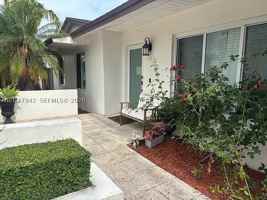 featured image of 12500 Sw 104th Ter