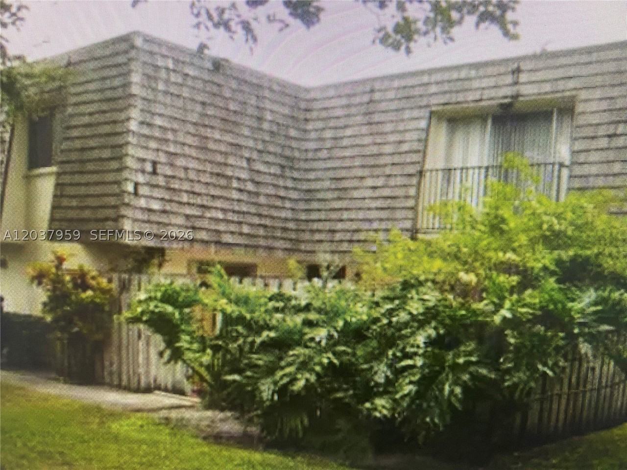 2060 Sw 90th Ave #A18 - Photo 3 of 22