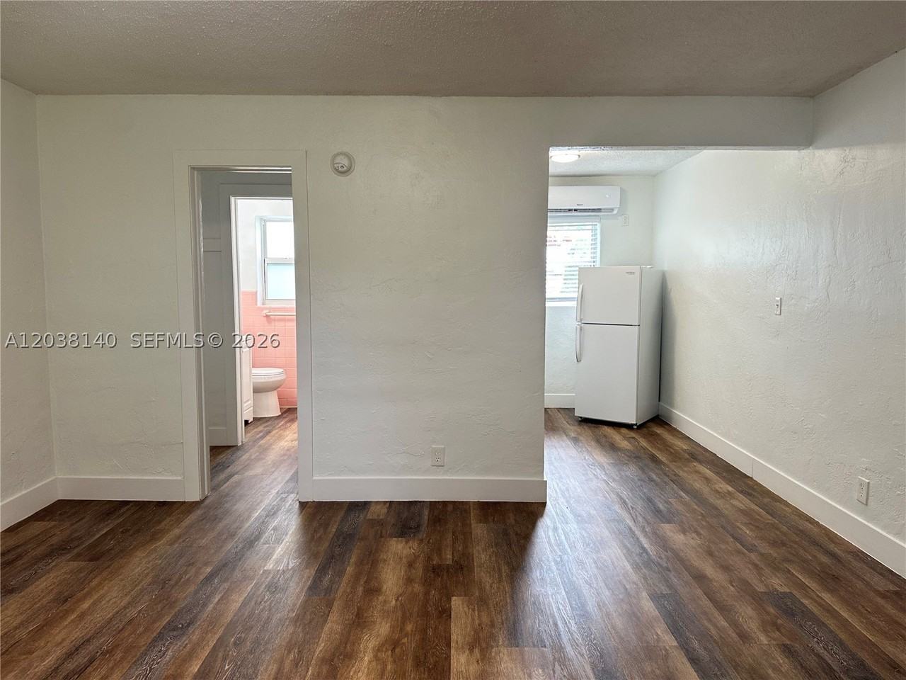 1821 Thomas St #2 - Photo 4 of 30