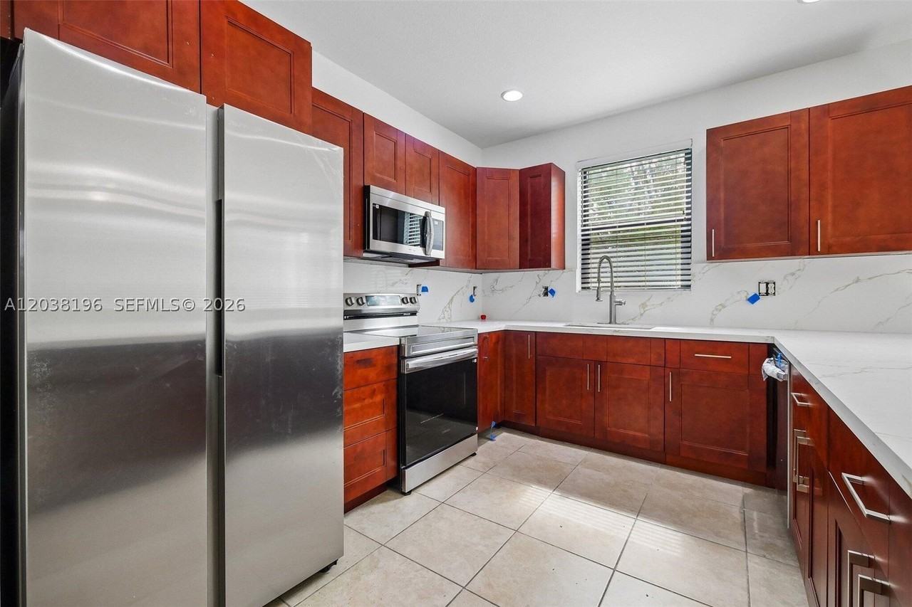 23271 Sw 118th Ave #0 - Photo 3 of 27