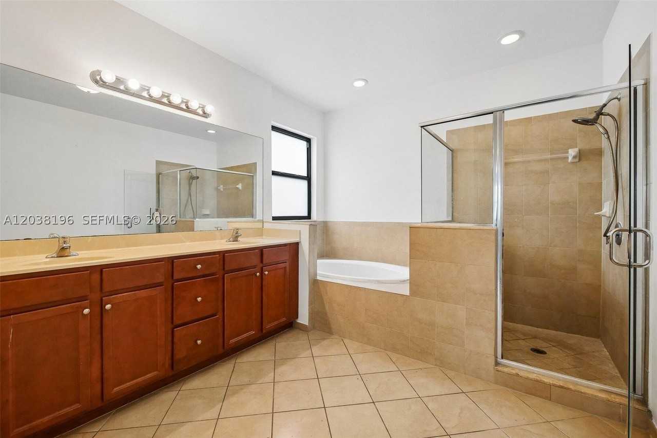 23271 Sw 118th Ave #0 - Photo 4 of 27