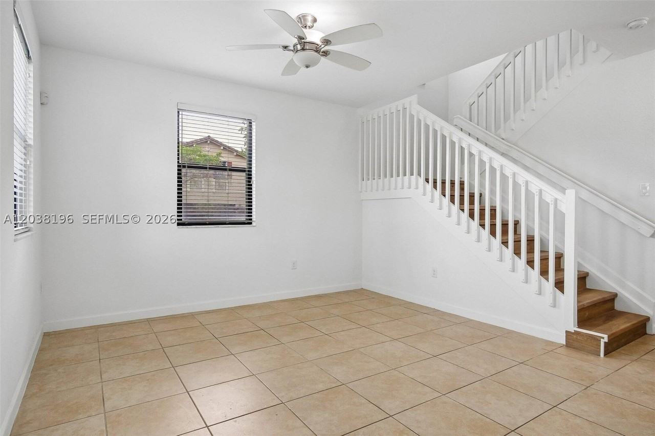 23271 Sw 118th Ave #0 - Photo 5 of 27