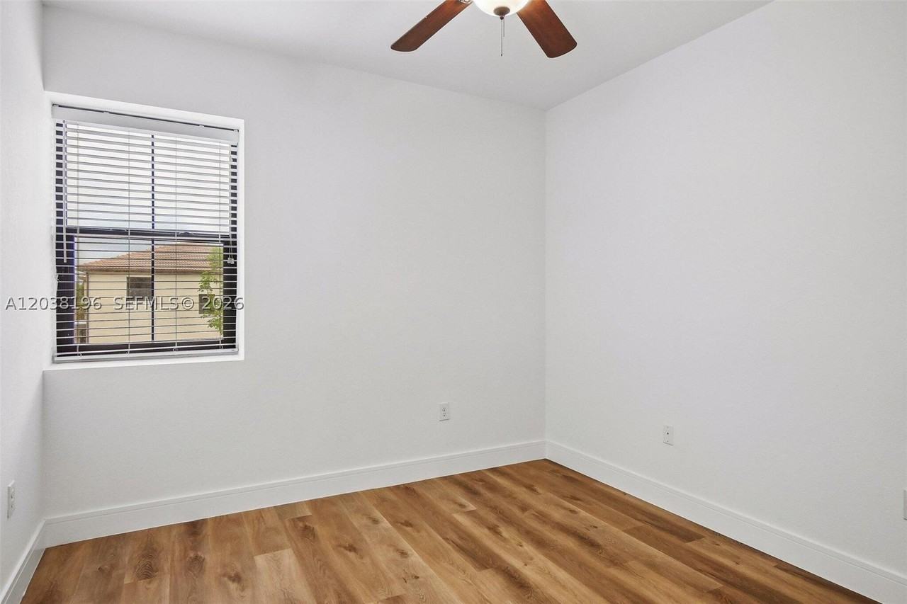 23271 Sw 118th Ave #0 - Photo 6 of 27
